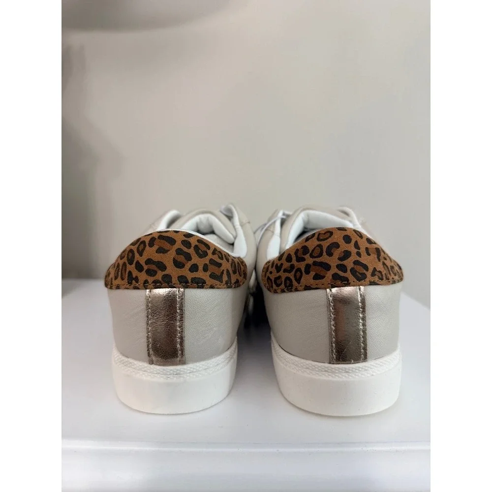 A New Day Sneakers Women 8 Beige Leopard Star Lace Up Fashion NWT